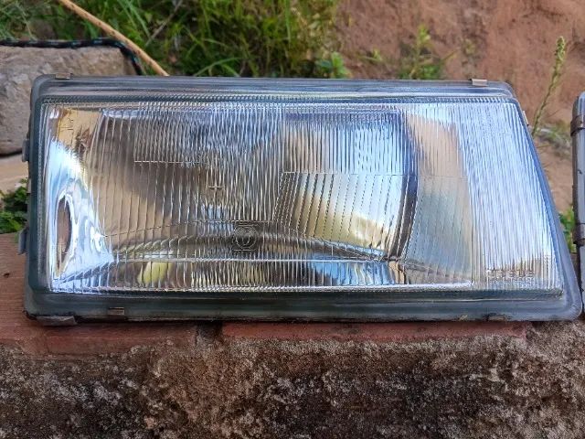 Par de faróis dianteiro do Santana  97  - Foto 5