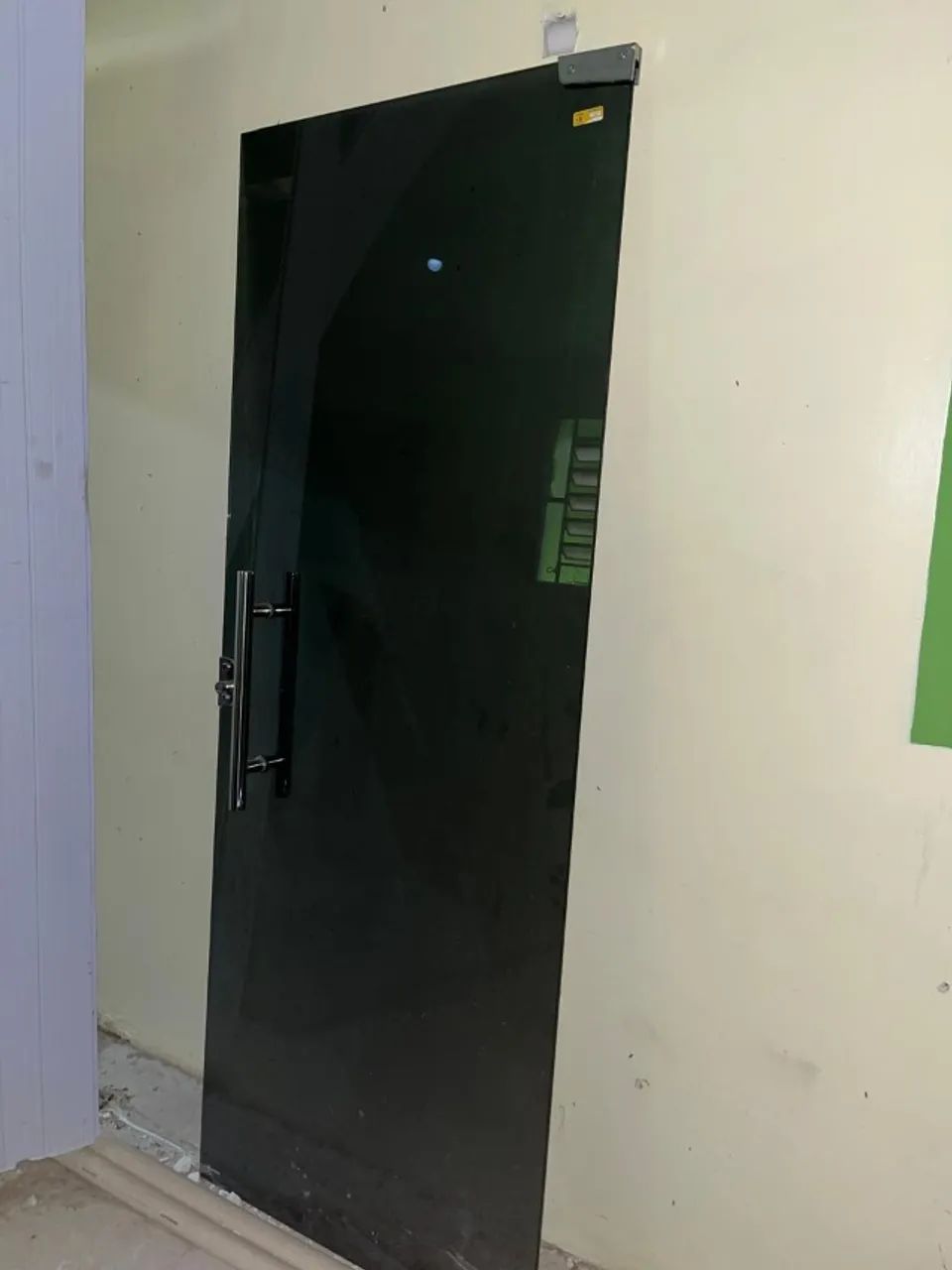Porta de vidro - R$900,00 as duas - Foto 3