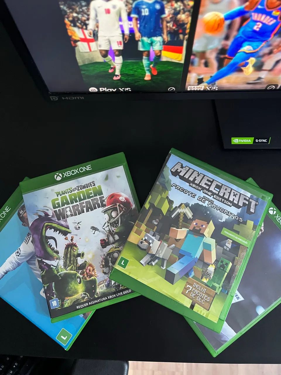 Xbox One 500GB - Com 1 Controle Original e 4 Jogos (Minecraft, FIFA) - Foto 2