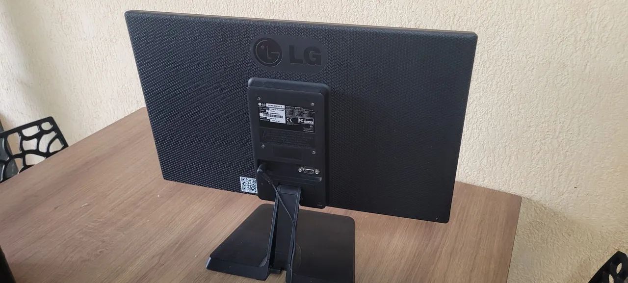 Monitor LG e gabinete  - Foto 2