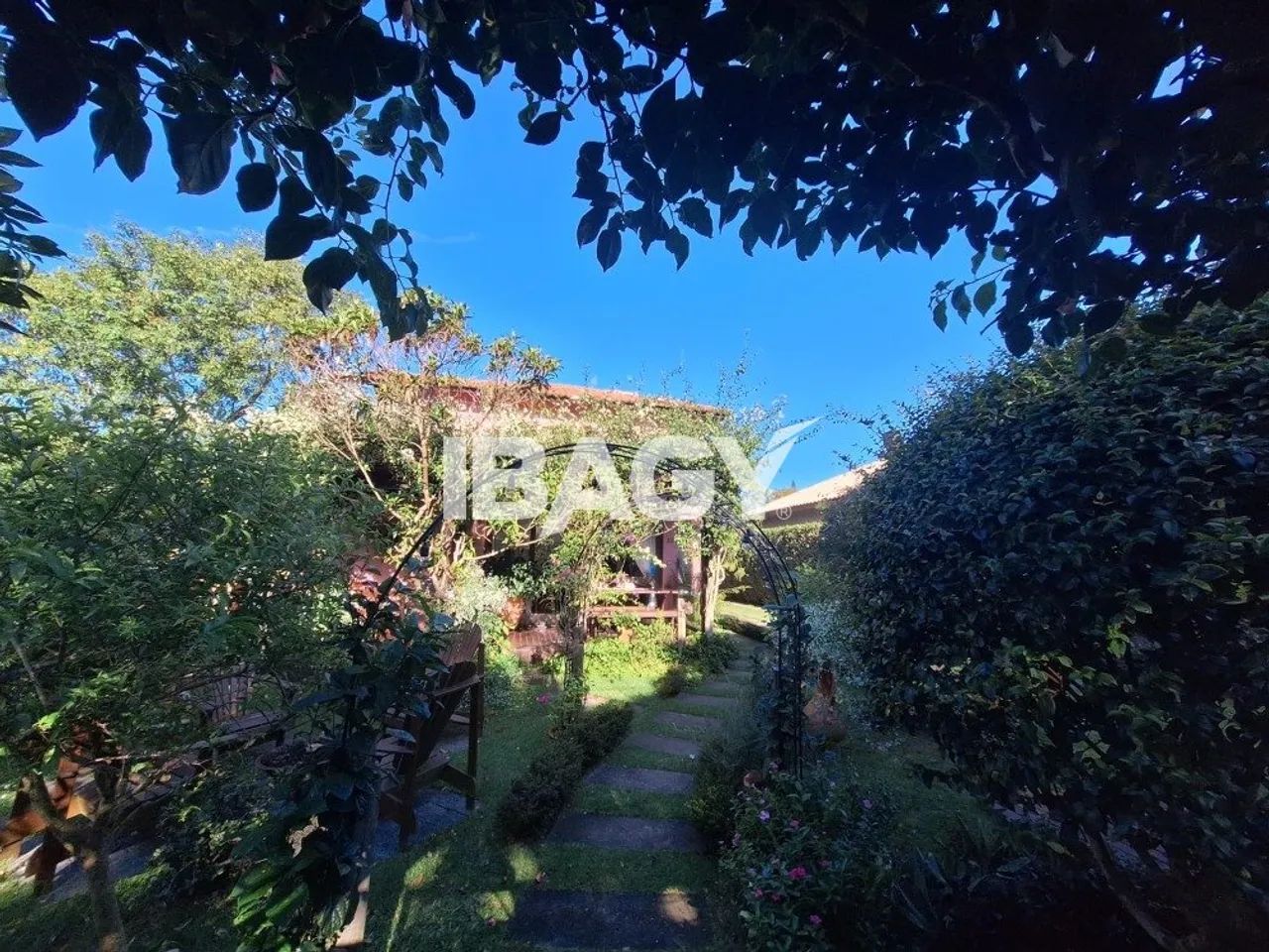 Excelente Casa 4 dormitório(s) em Lagoa da Conceição - Florianópolis