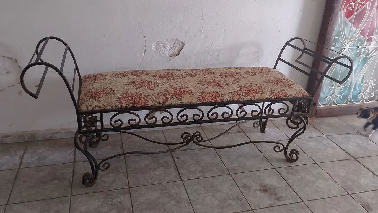 NAMORADEIRA/RECAMIER DE FERRO 