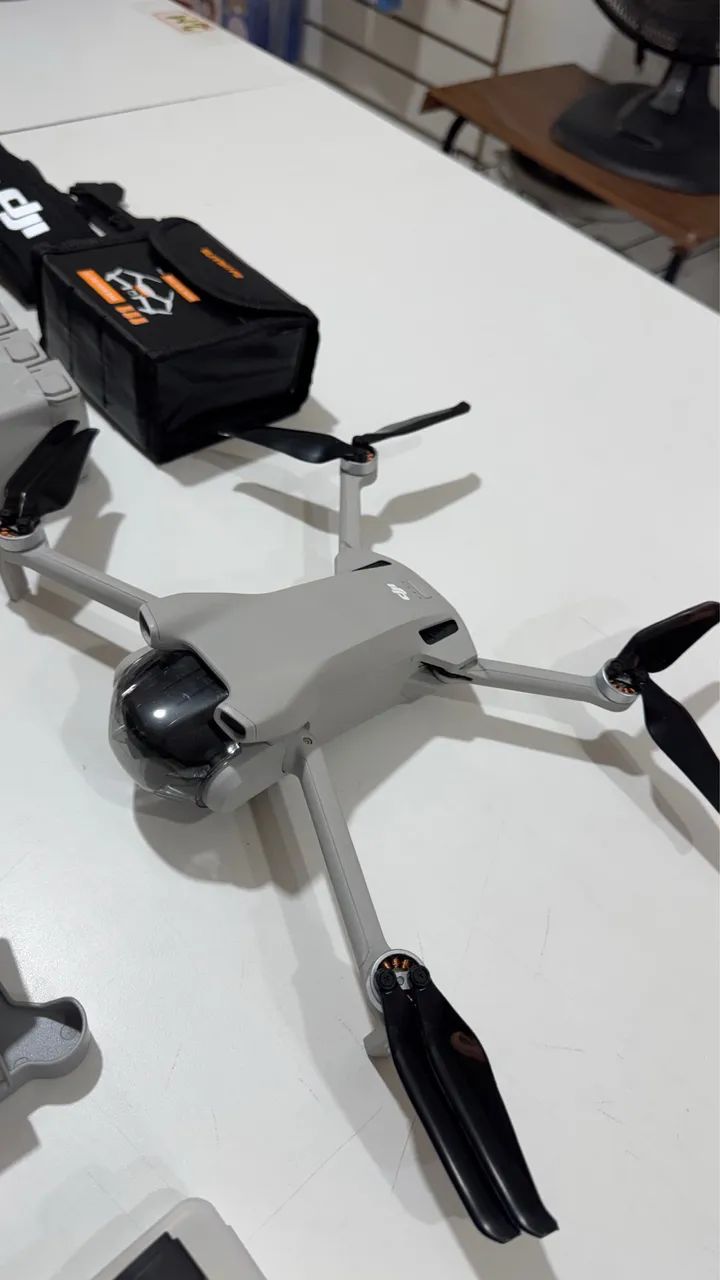 Drone DJI mini 3 fly more combo plus  - Foto 5