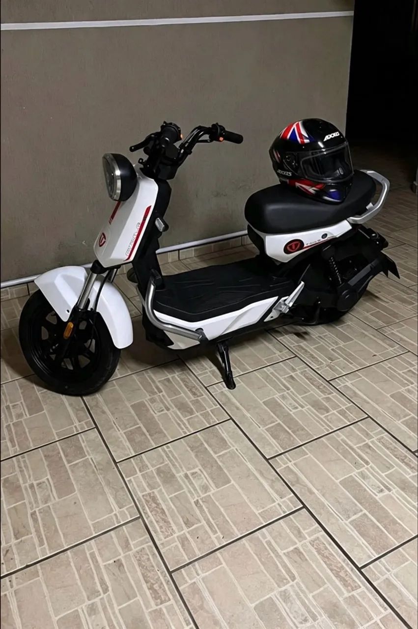 VENDO MOTO ELETRICA