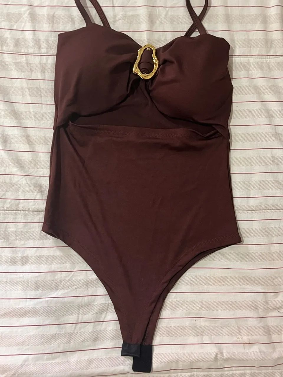 Body Feminino com Argola Dourada - Preto e Marrom - Foto 3