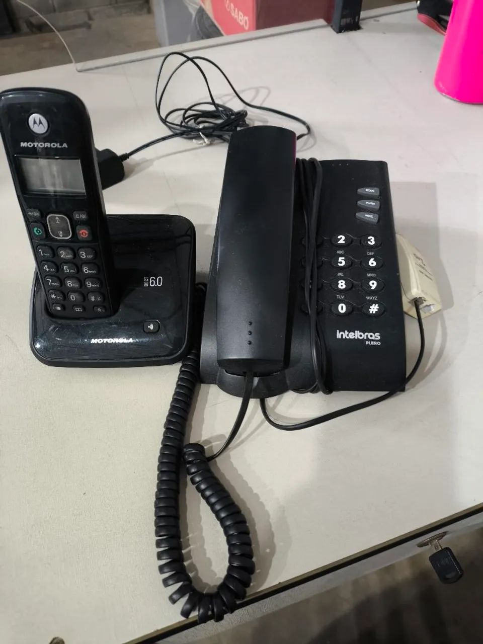 Aparelho de telefone fixo 