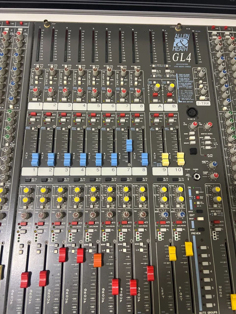 Mesa de som GL4 Allen & heath  - Foto 4