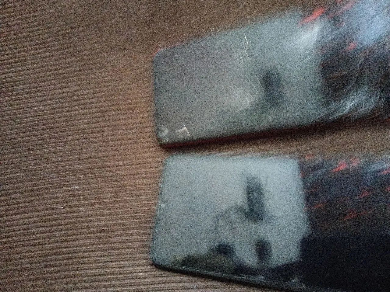 Dois celular para retirada de pessas 