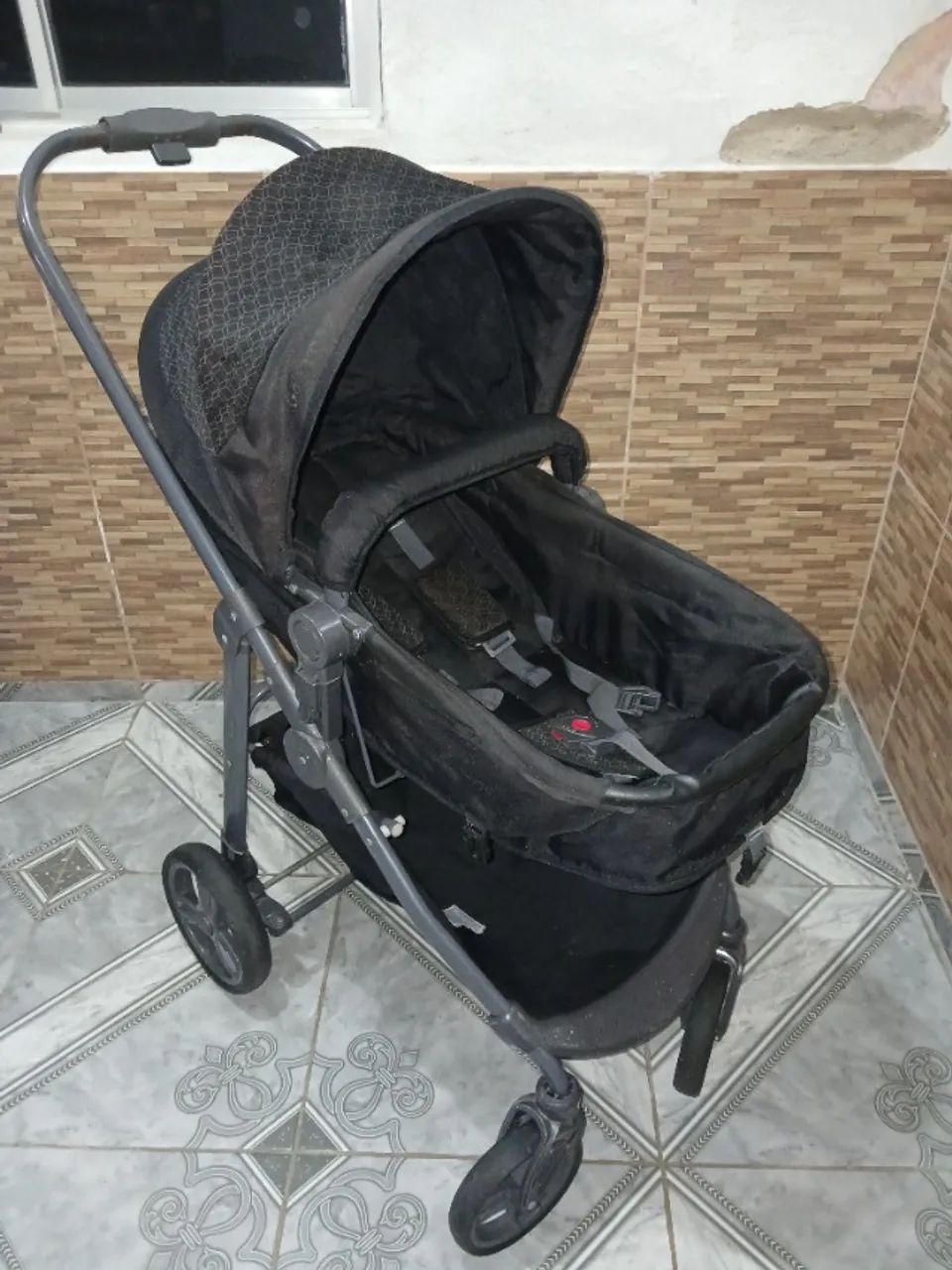 Carrinho de bebê + bebê conforto Galzerano com Moisés 