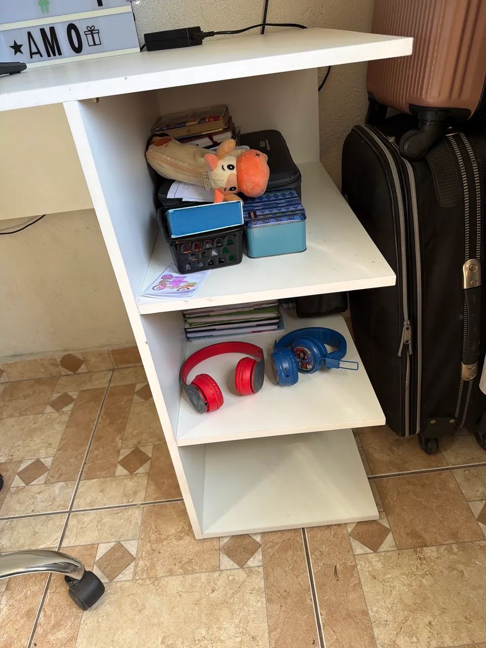 Mesa de escritório ou computador  - Foto 2