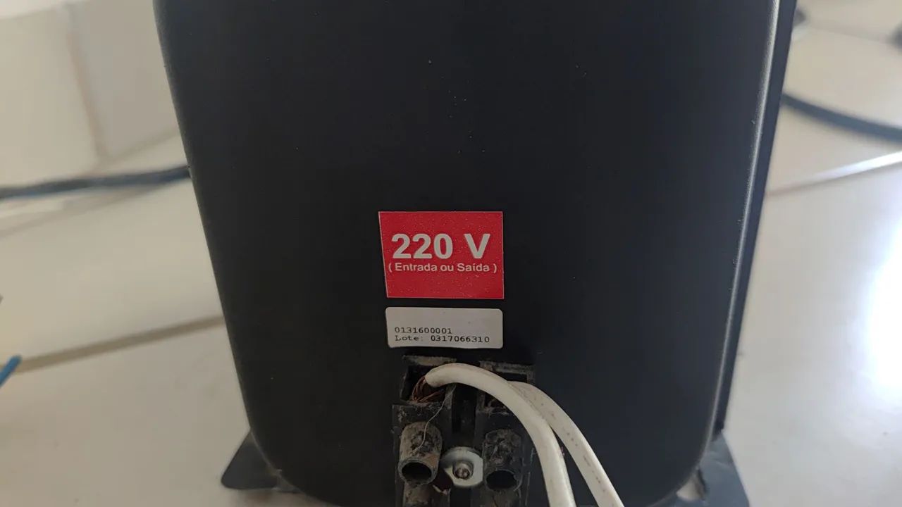 Transformador Bivolt 5000va - Foto 3