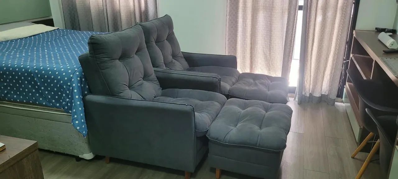 POLTRONAS E PUFFS NOVOS