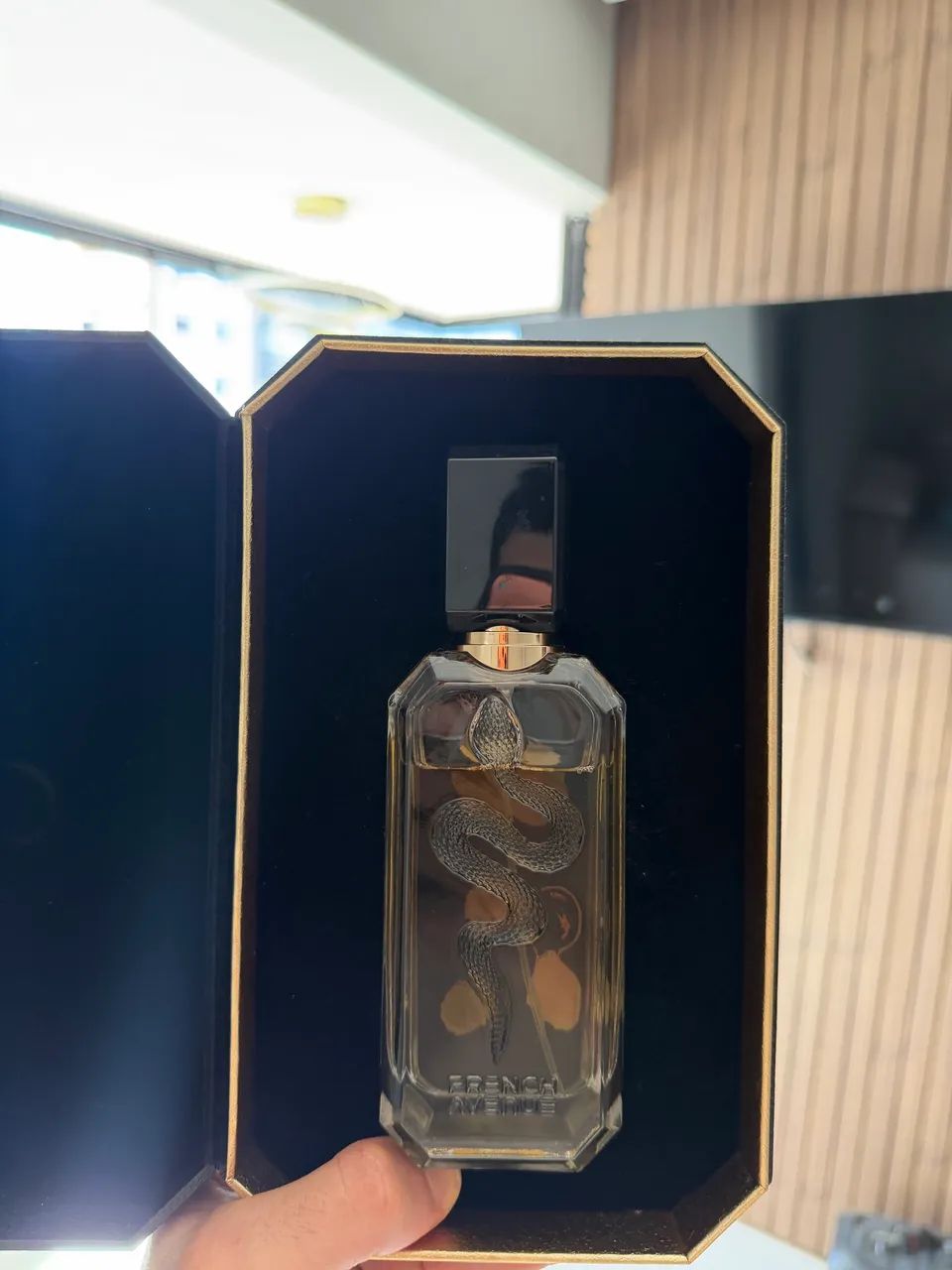 French avenue veneno 85-90ML com caixa. - Foto 2