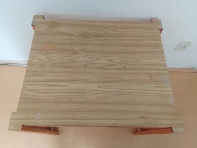 Mesa escolar de madeira - Foto 2
