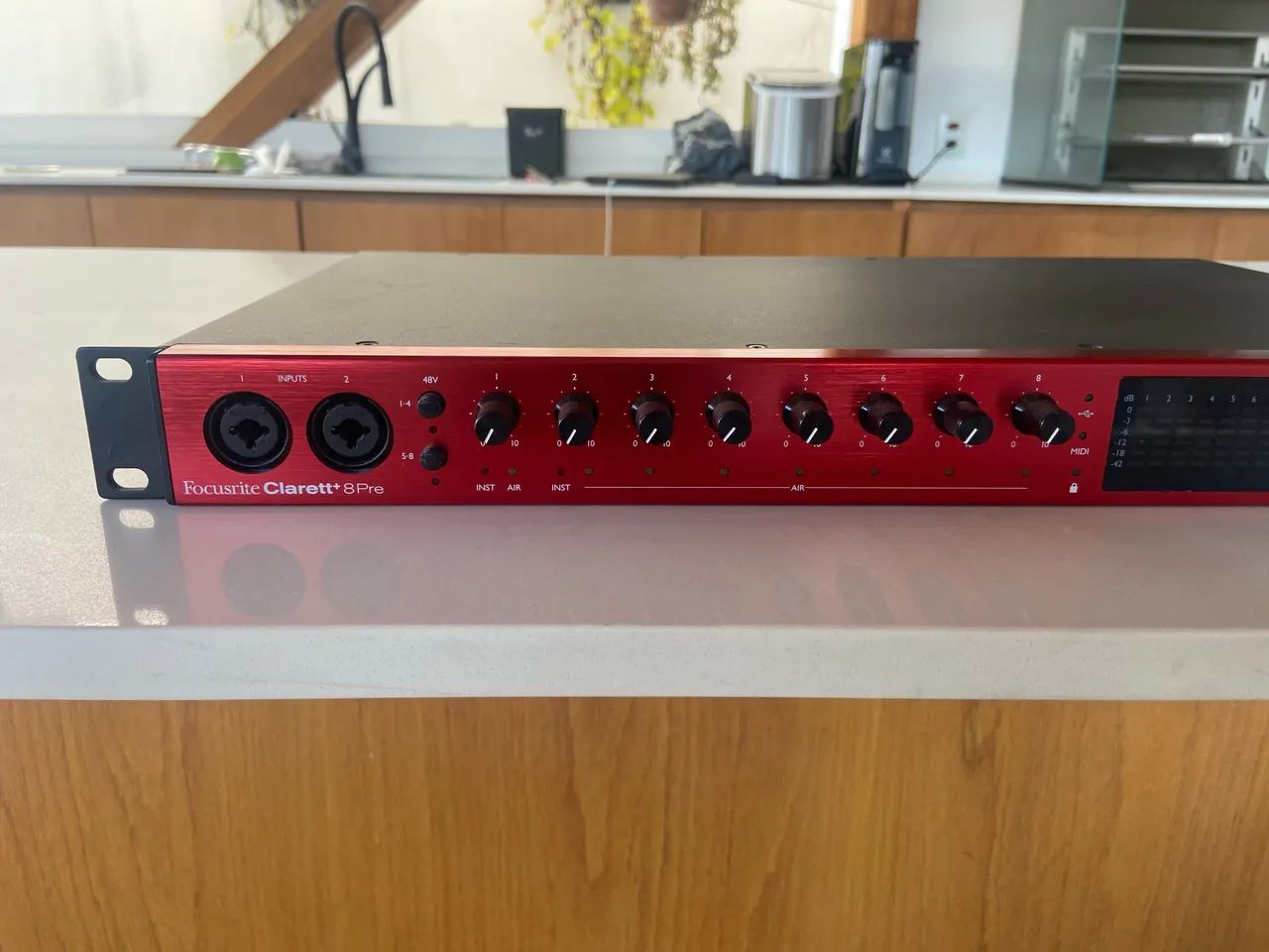 Interface de áudio: Focusrite Clarett+ 8 Pre - Seminovo! - Foto 5