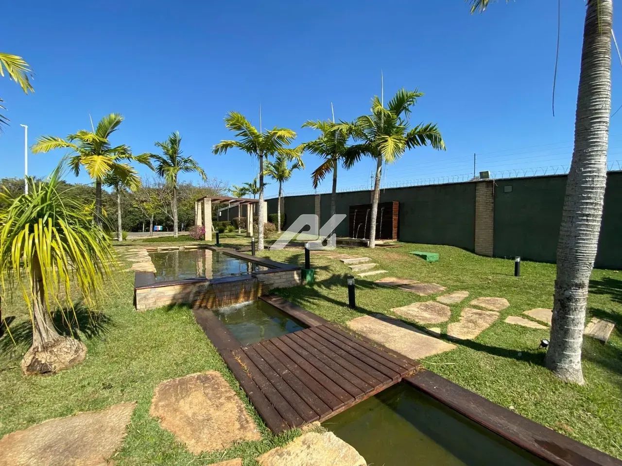 Sobrado para venda com 477 metros quadrados com 5 quartos - Foto 4