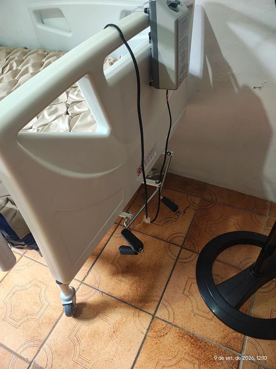 Cama hospitalar novíssima  - Foto 2