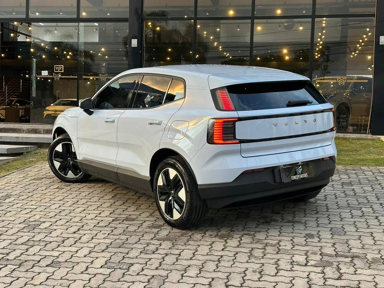 Volvo EX30 E60 Core (elétrico) 2024 - Foto 4
