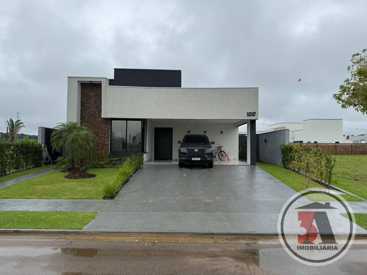 Casa com 3 suítes no Condominio Alphaville BR