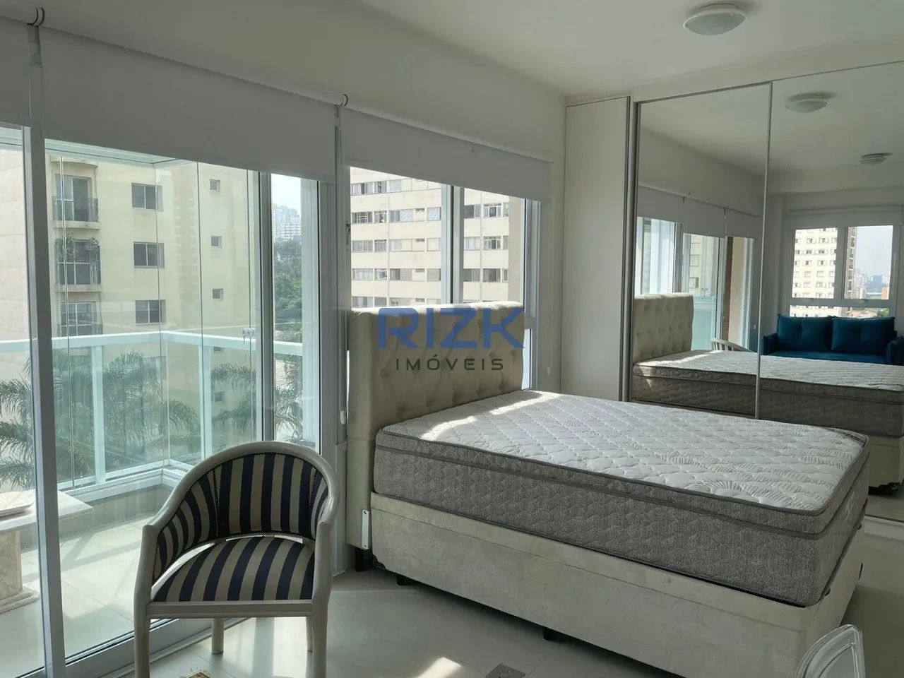 STUDIO MOBILIADO NA VILA MARIANA.