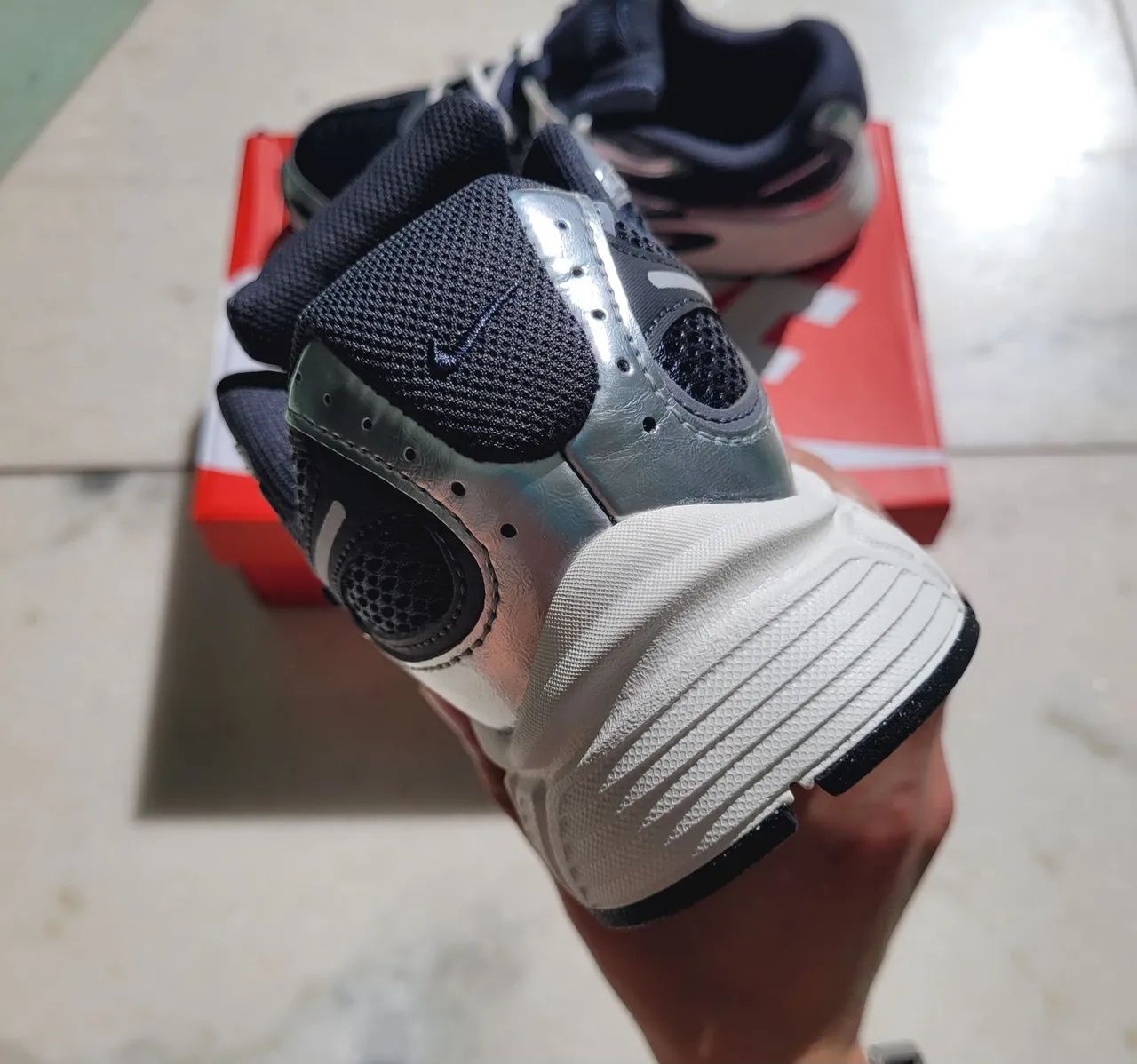 Tênis Nike V5 RNR  - Foto 4