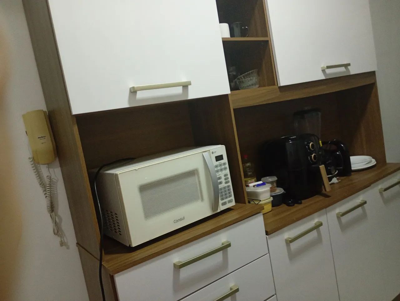 Armário de cozinha com design elegante e cozinha funcional. - Foto 3
