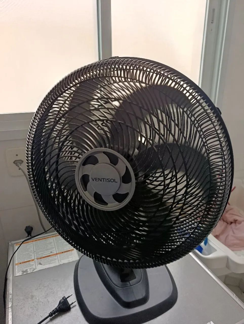 Vendo Ventilador Turbo de Mesa Ventisol 40CM - Foto 2