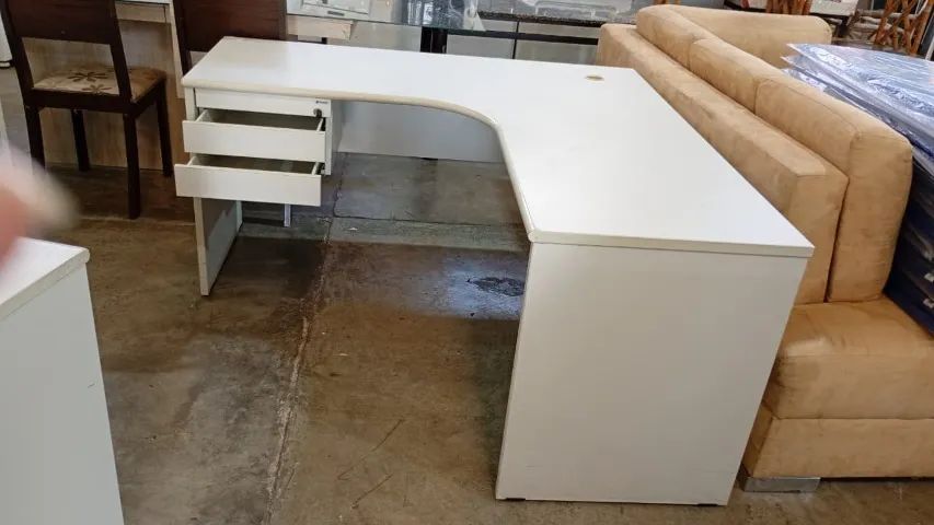 Mesa de escritorio em L C/ 2 Gavetas - Foto 4