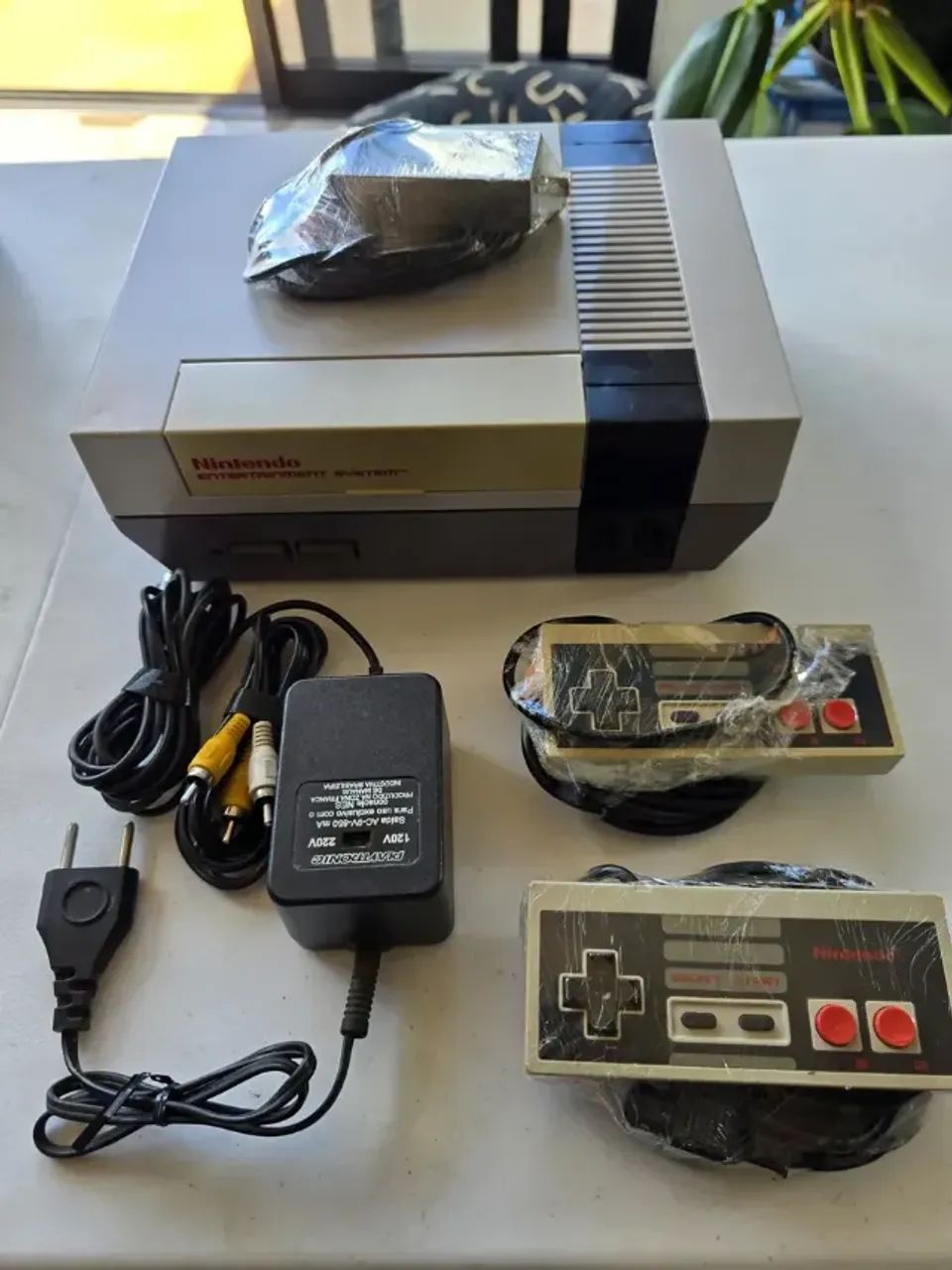 Console Nintendo Nintendinho Nes 8 Bits Com 2 Joysticks Todo Original