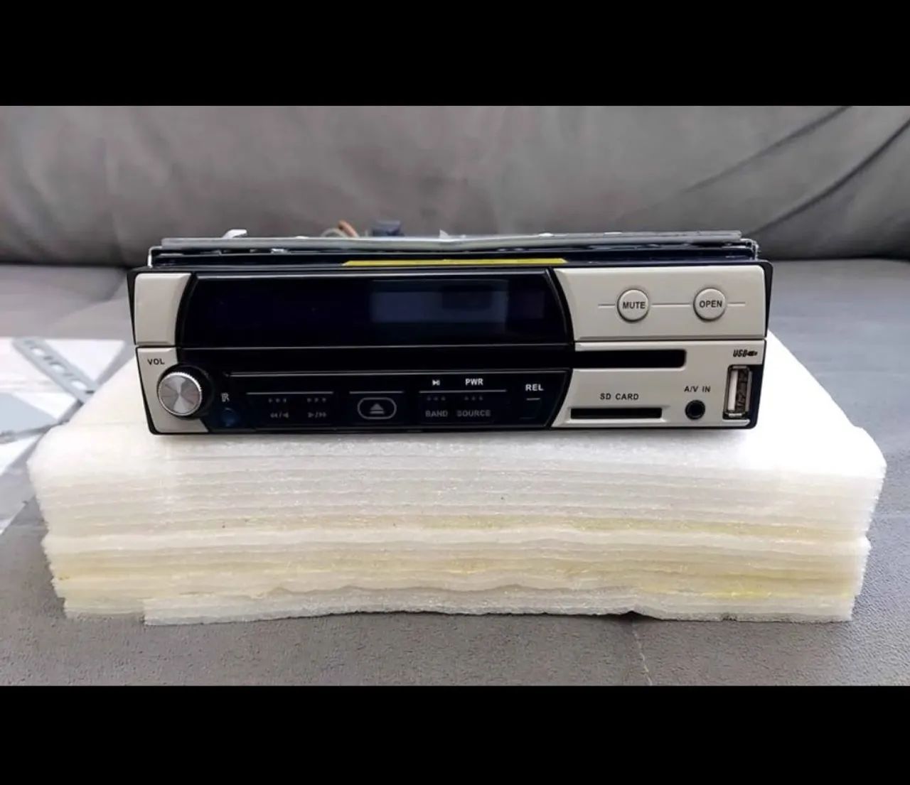 OPORTUNIDADE  - Som Automotivo Cyber Sound - Tela Retrátil 7 Polegadas Touchscreen