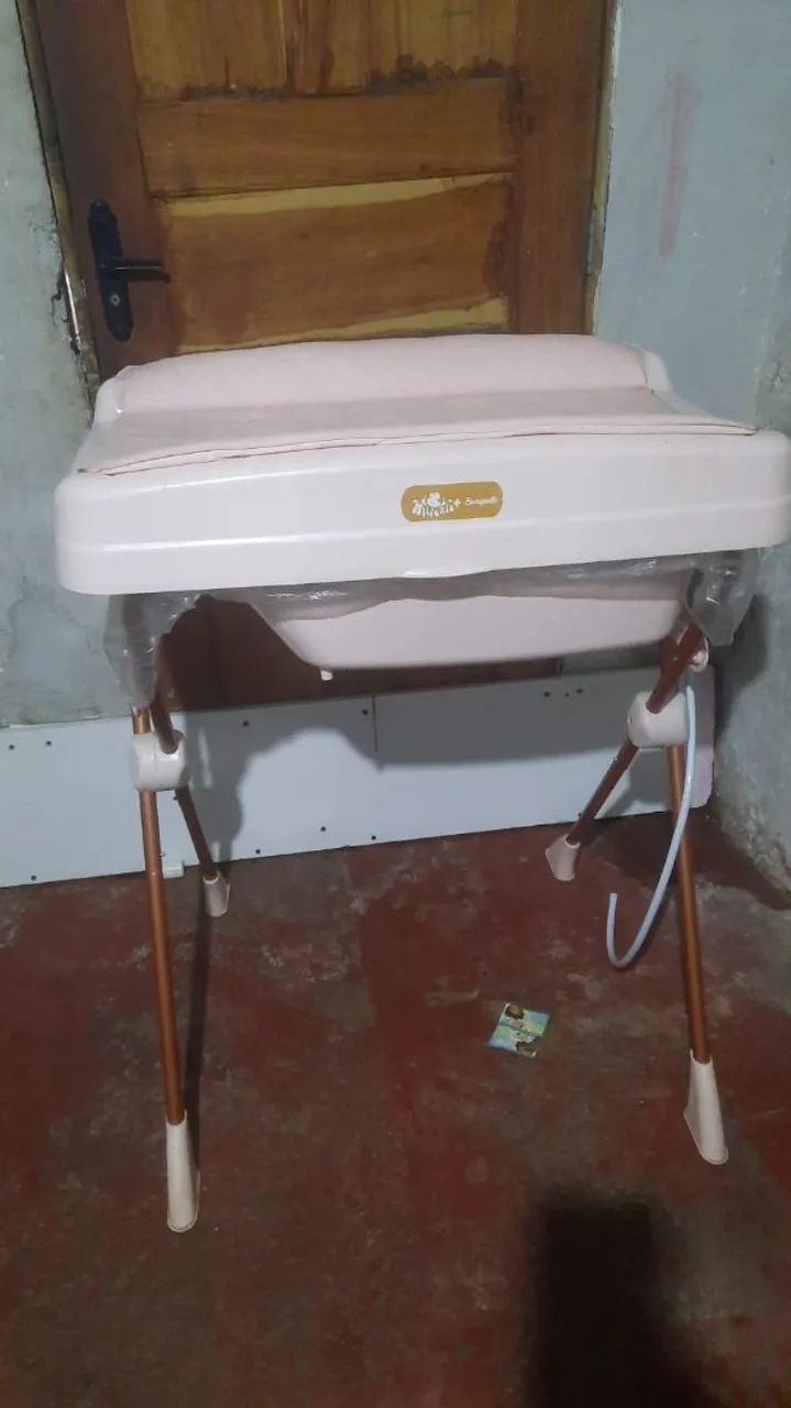 Berço Chico e banheira de bebê 