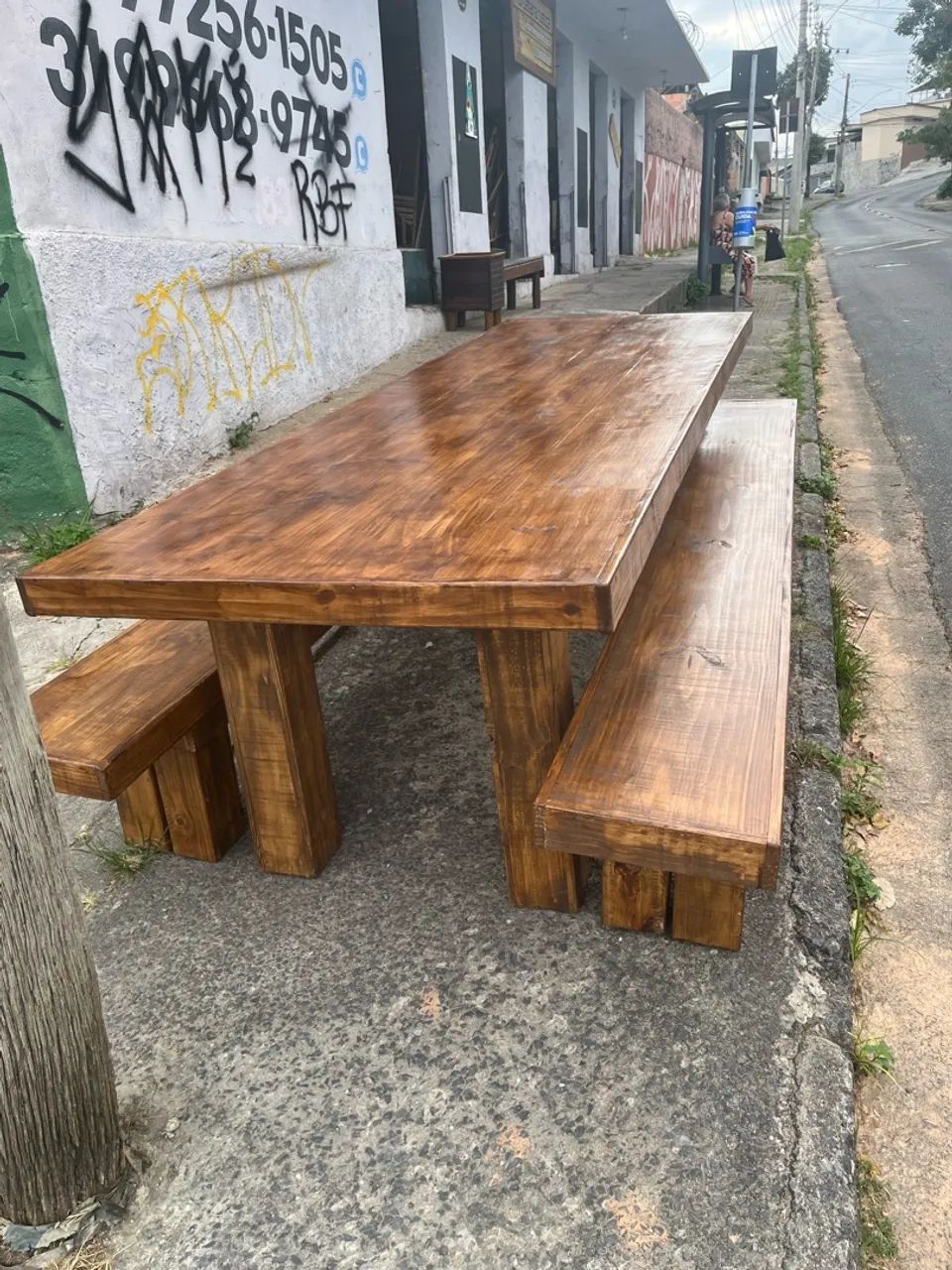 Mesa de madeira maciça rústica grande