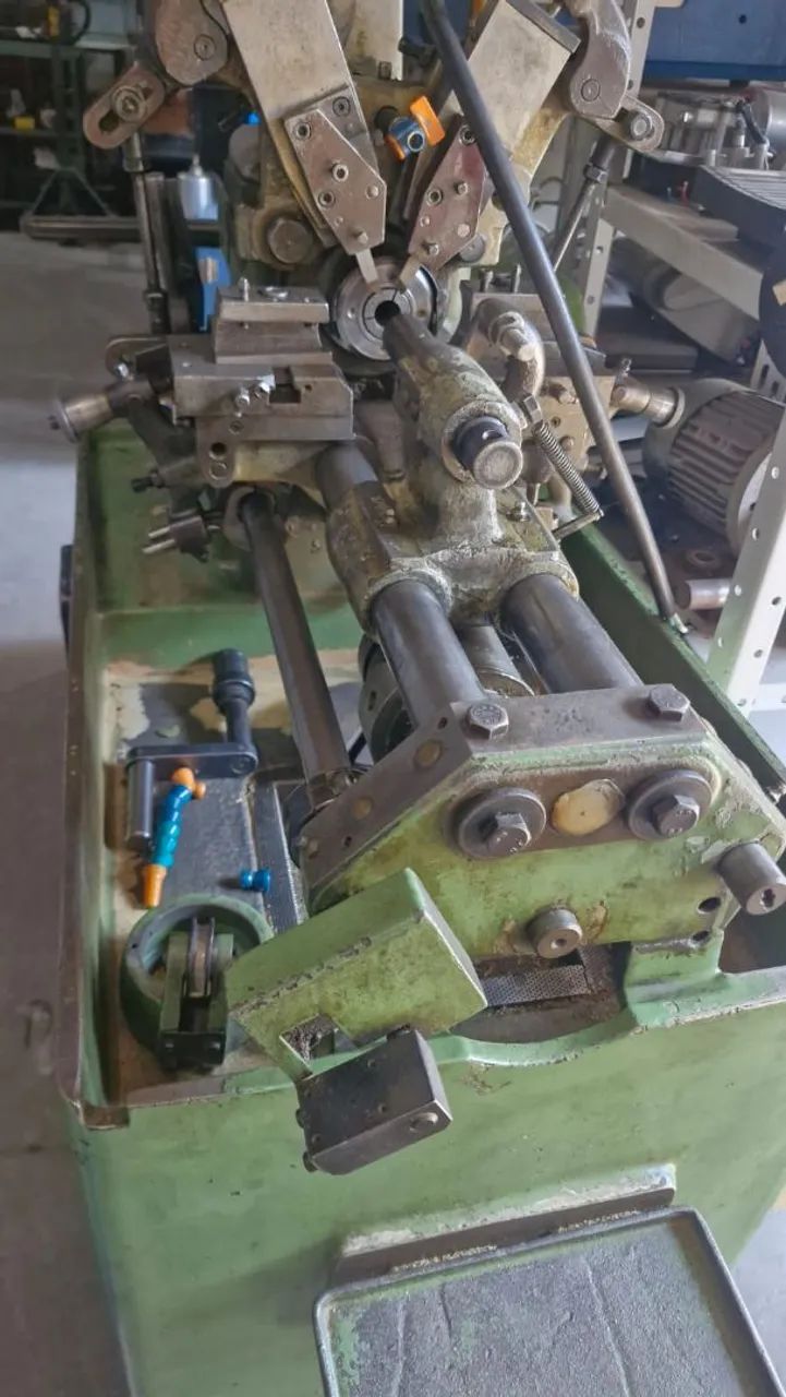 Torno automático  - Foto 2