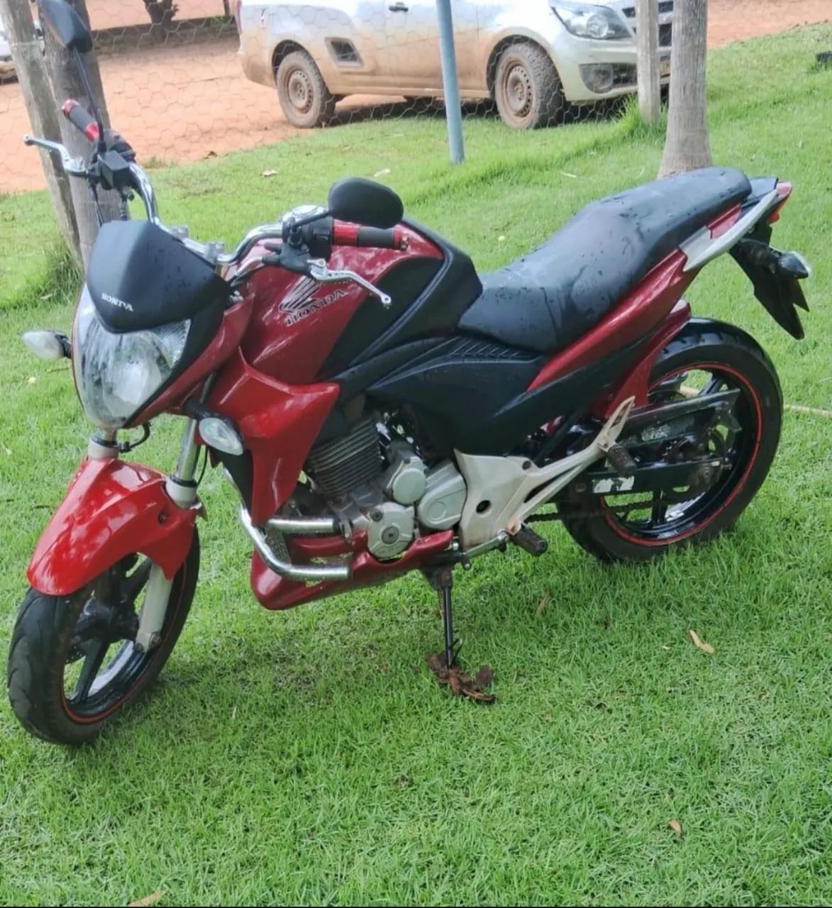 Cb 300