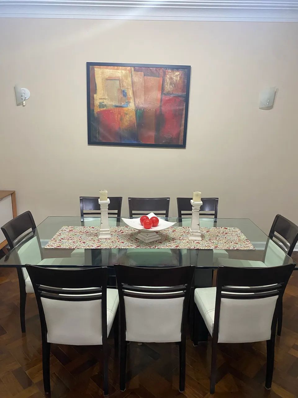 Mesa com tampo de vidro de excelente qualidade 