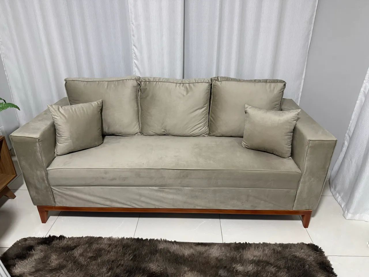 Unused sofa available452149294158981121