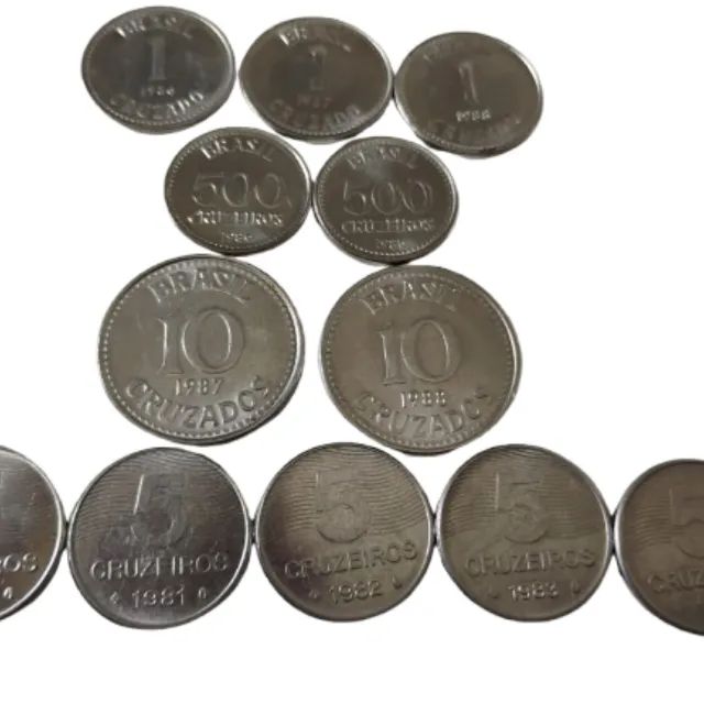 Lote com 48 Moedas antigas nacionais sem repetir data. - Foto 3