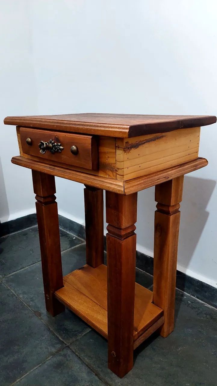 Mesa de cabeceira em madeira - Foto 3