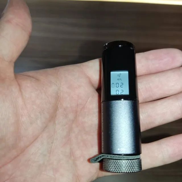 Bafômetro testador de álcool automático portátil com display, led e bip - Baseus - Foto 2