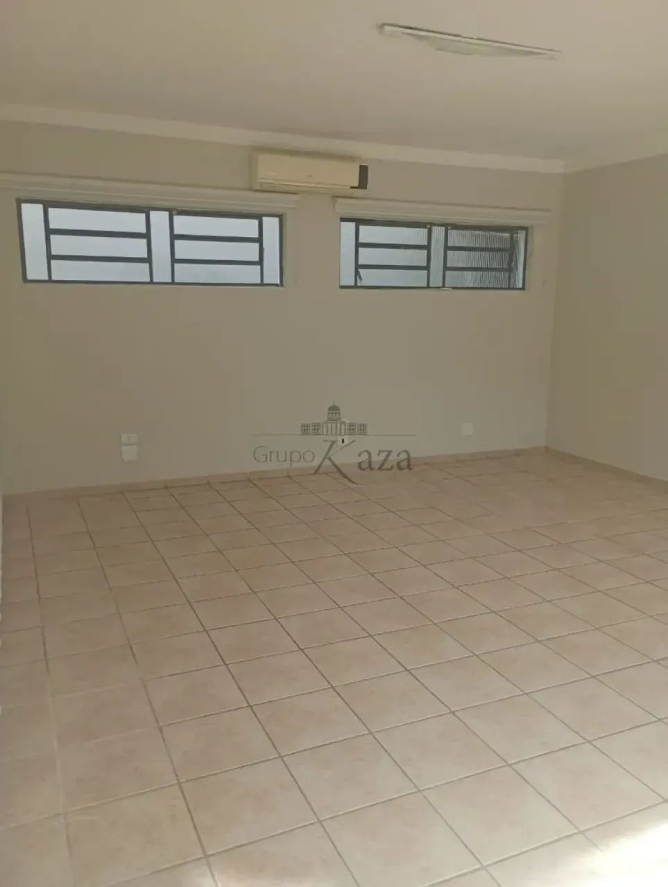 Salão Comercial - Jardim Esplanada - 100m².