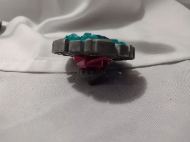 Pião Beyblade Metal Fusion - Foto 3