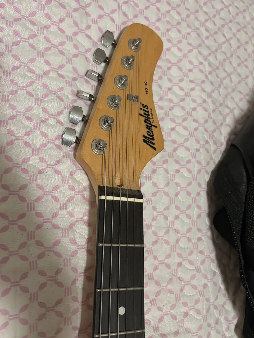 Guitarra stratocaster   - Foto 2
