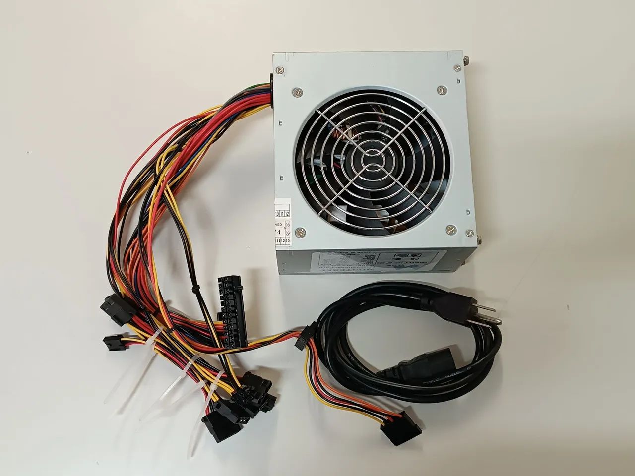 Fonte de Alimentação ATX 650