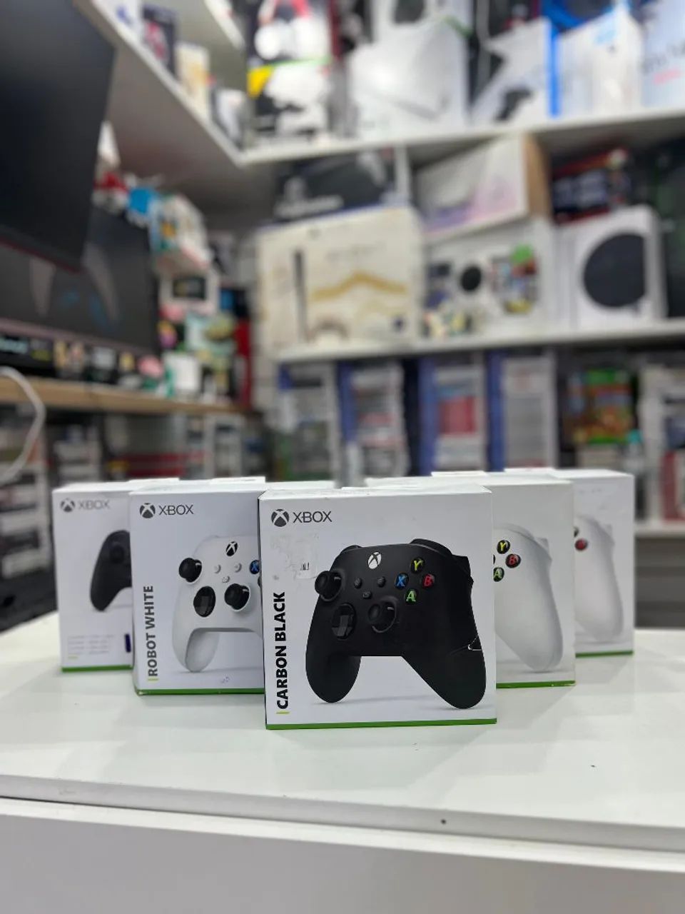 Controle Xbox Séries Branco e Preto 