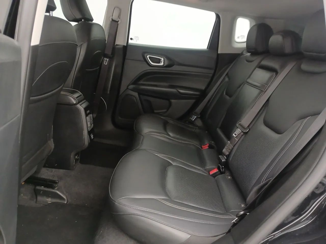 Jeep Compass LONG. T270 1.3 TB 4x2 Flex Aut., foto 17 de 18