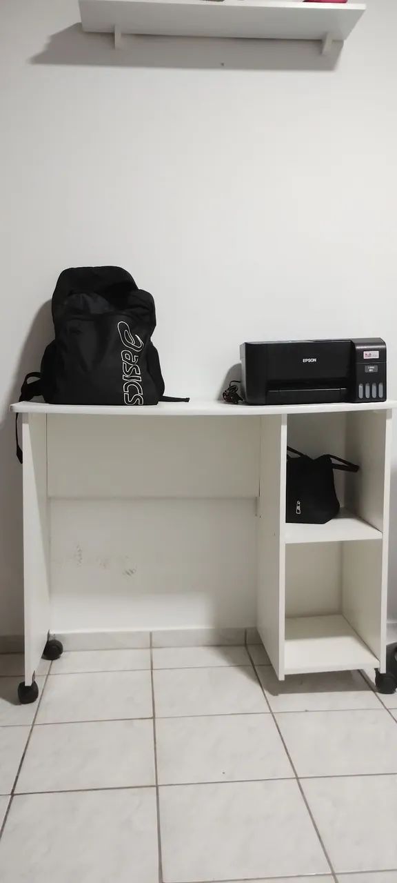 Mesa de estudo ou trabalho 
