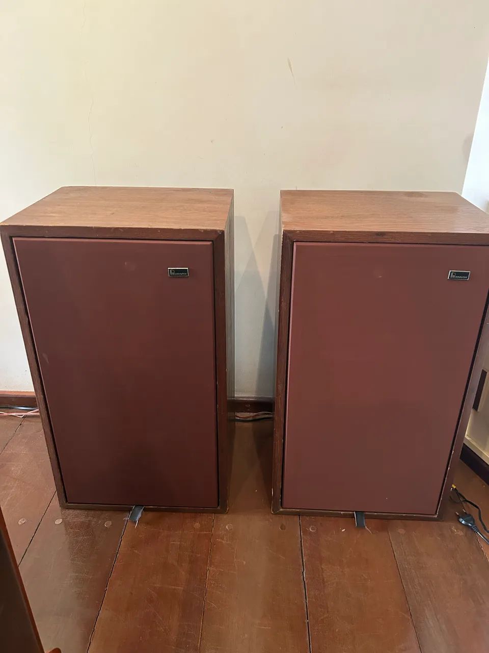 Aparelho de Som Technics + 2 Caixas de Som Bravox