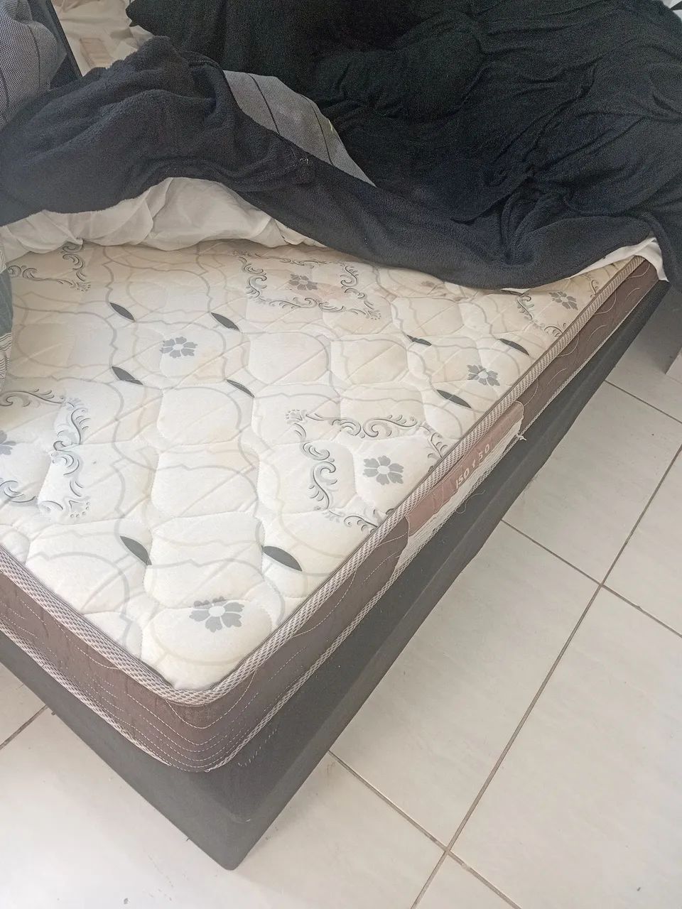 Doação cama box ingleses 