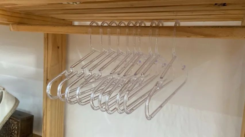 Kit com 30 Cabides Infantil acrilico para Organização de Roupas - Foto 2