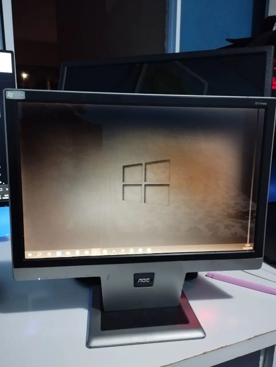 Monitor Aoc 511vwb 15.4 Polegadas tela riscada 